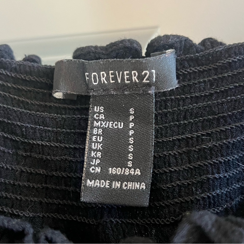 Forever 21 Black Romper Size Small - Picture 6 of 6
